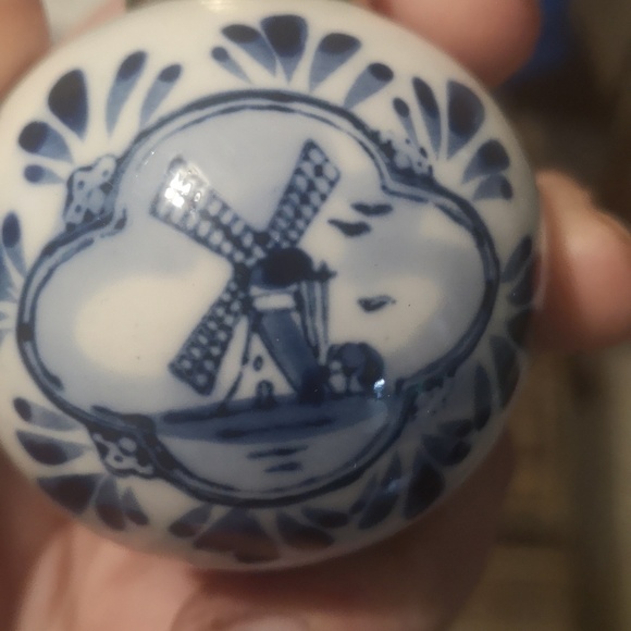 Delft porcelain ornaments - Picture 1 of 3